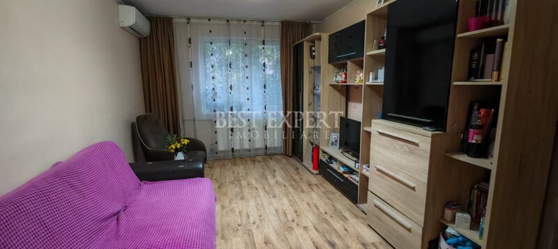 Titan Apartament 4 camere  cu geam la baie, bloc reabilitat, 5 min metrou Titan