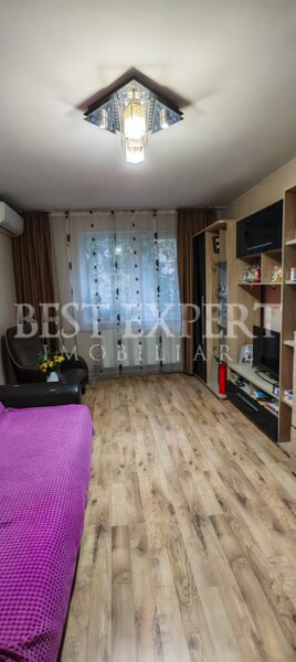 Titan Apartament 4 camere  cu geam la baie, bloc reabilitat, 5 min metrou Titan